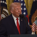 Trump Ordena Envio de Agentes do ICE para Aeroportos Americanos