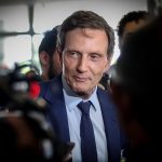 Marcelo Crivella Condenado a Pagar R$ 100 Mil por Recolhimento de HQ LGBT+