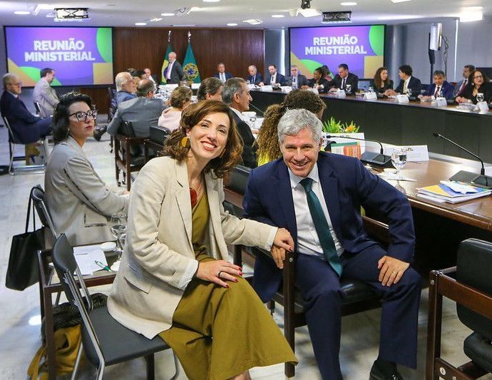 Fernanda Machiaveli assume MDA com foco na continuidade de políticas públicas