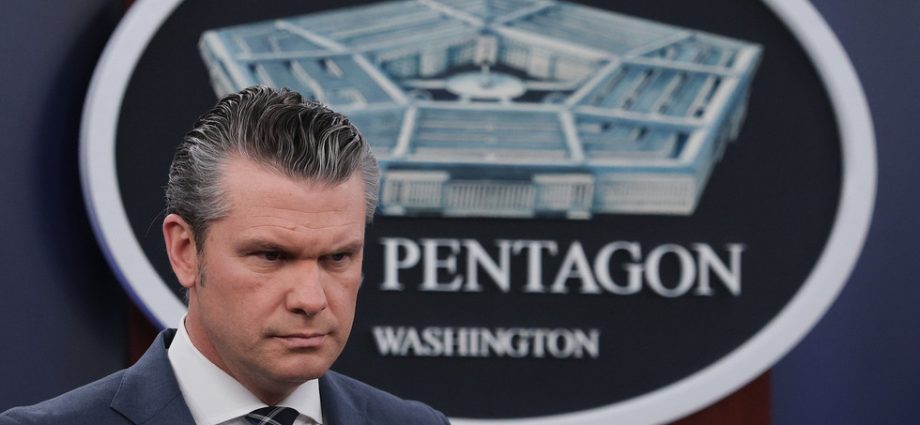 Prioridade do Pentágono: Reabastecimento das Forças Armadas Americanas em Detrimento da Ucrânia