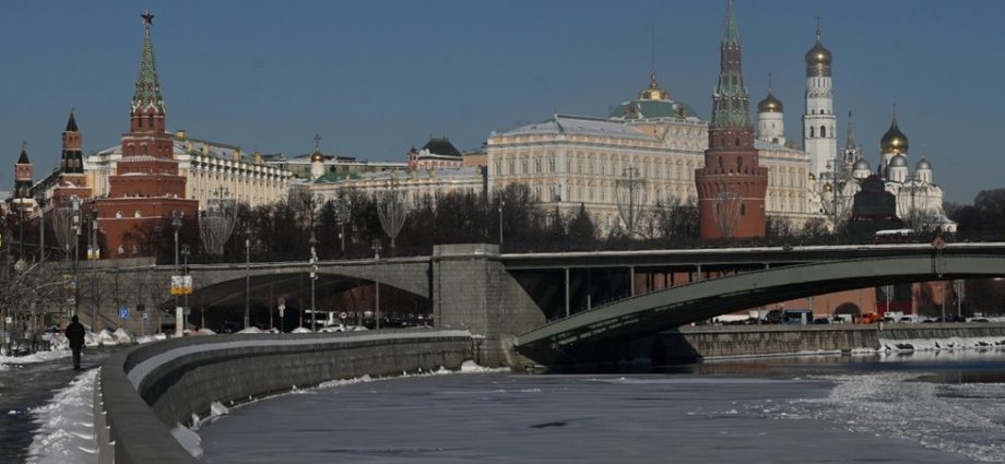 Kremlin Refuta Linguagem Ofensiva em Contatos Diplomáticos com a França