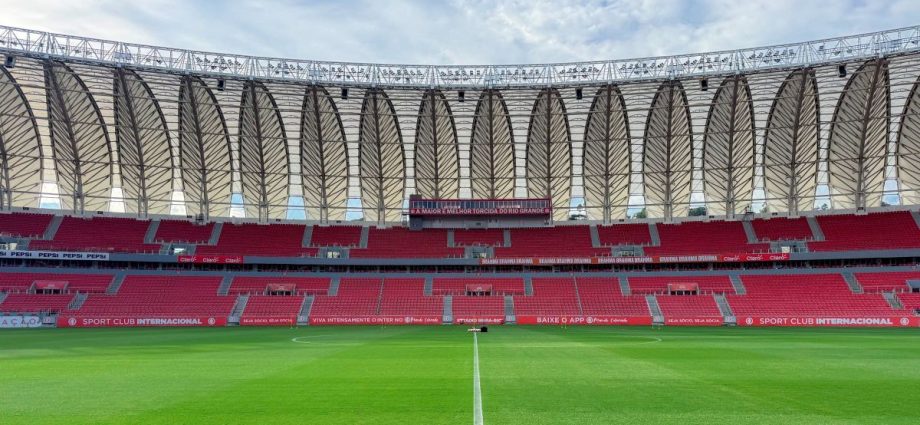 Internacional Enfrenta Chapecoense em Busca de Reabilitação no Brasileirão