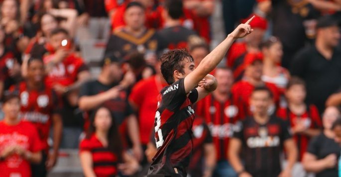 Athletico-PR Brilha em Clássico e Derrota o Coritiba no Campeonato Brasileiro