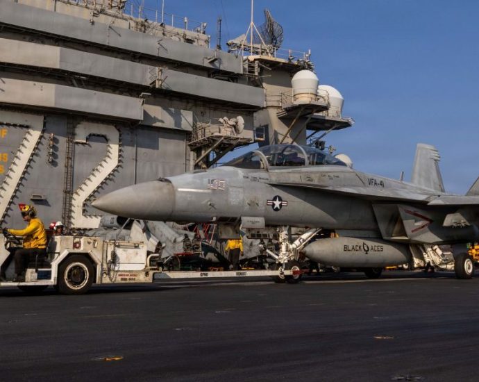 Desafios da Força Militar dos EUA na Guerra com o Irã