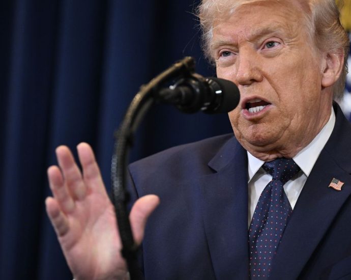 Trump Expressa Descontentamento com Aliados que Ignoraram Pedido de Apoio no Estreito de Ormuz