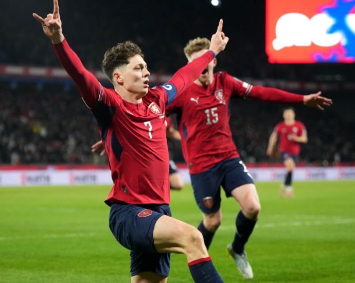 República Tcheca garante vaga na Copa do Mundo após vitória emocionante sobre Dinamarca