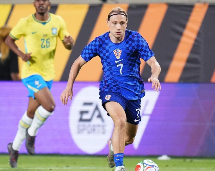 Empate da Seleção Brasileira em amistoso revela falhas defensivas