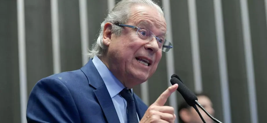 José Dirceu Propõe Mobilização da Esquerda e Reformas Estruturais para o Brasil