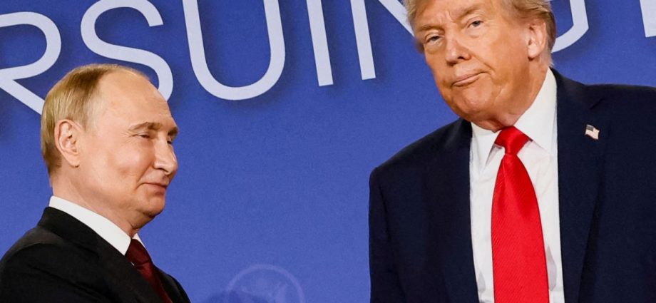 Análise: A Estratégia de Trump no Irã e suas Implicações para Putin