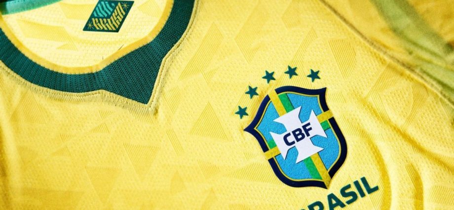 A Designer por Trás do Controverso Uniforme da Seleção Brasileira