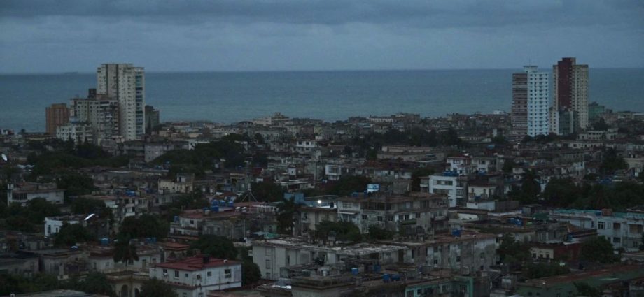 Cuba Enfrenta Apagão Geral em Meio à Crise de Combustível