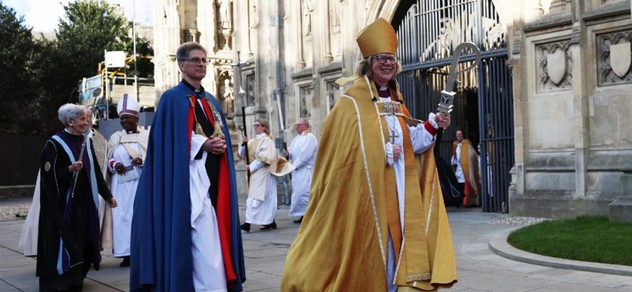 Encontro entre o Papa e a Nova Arcebispa de Cantuária em Abril