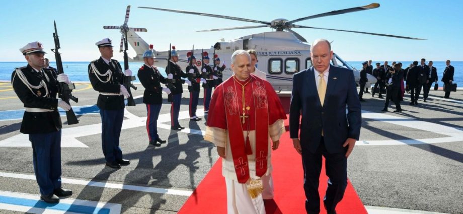 Visita Apostólica do Papa ao Principado de Mônaco: Chegada e Recepção Oficial