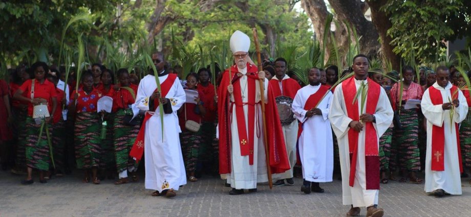 Celebração do Domingo de Ramos na Beira: Um Chamado à Fé e à Esperança