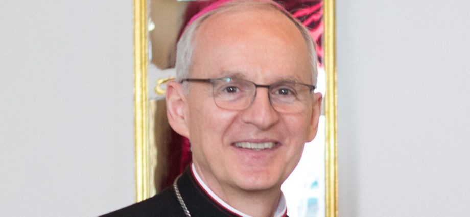 Rajič é Nomeado Novo Prefeito da Casa Pontifícia com Gratidão ao Papa