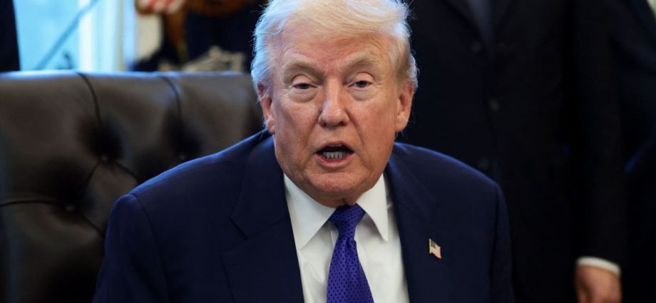 Trump Considera Encerrar Conflito com Irã Sem Reabrir Estreito de Ormuz