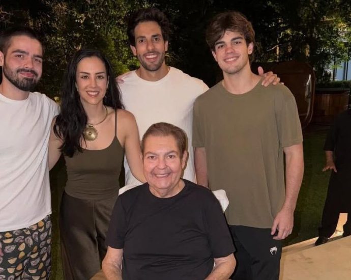 Faustão Faz Apresentação Emocionante em Aniversário da Filha em Cadeira de Rodas