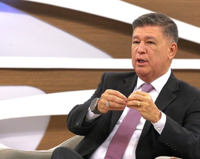 Senador Carlos Viana Declara Ausência de Provas sobre Mesada a Lulinha