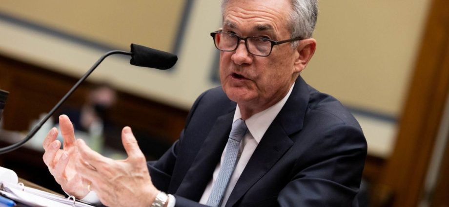 Jerome Powell Elogia Legado de Paul Volcker e Defende Autonomia do Federal Reserve