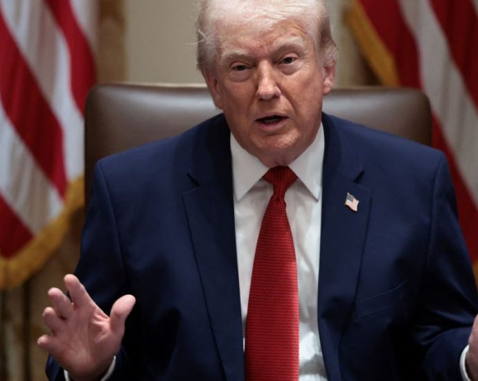 Trump Anuncia Acordo Parcial com Irã e Novas Negociações em Andamento