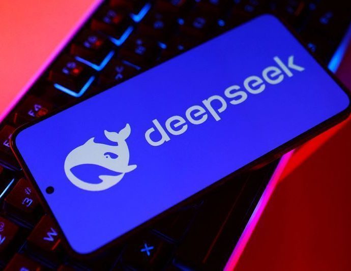 DeepSeek Enfrenta a Maior Interrupção Desde Seu Lançamento em 2025