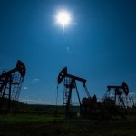 Governo Trump Implementa Medidas para Controlar Preços do Petróleo