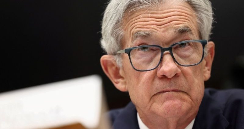 Federal Reserve Monitora Questões no Setor de Crédito Privado, Afirma Jerome Powell