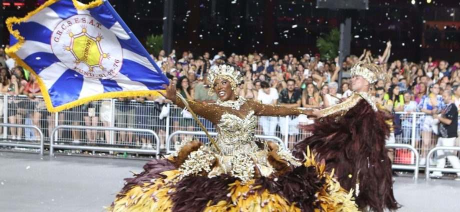 Liga SP Lança Álbum Com Registros dos Desfiles de Carnaval de 2026