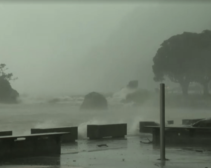 Ciclone Vaianu causa evacuações e danos em várias regiões da Nova Zelândia