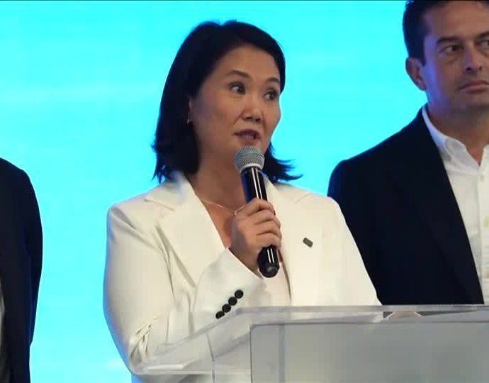 Keiko Fujimori assume a liderança nas eleições presidenciais do Peru