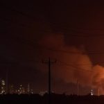 Incêndio em refinaria australiana compromete produção de gasolina