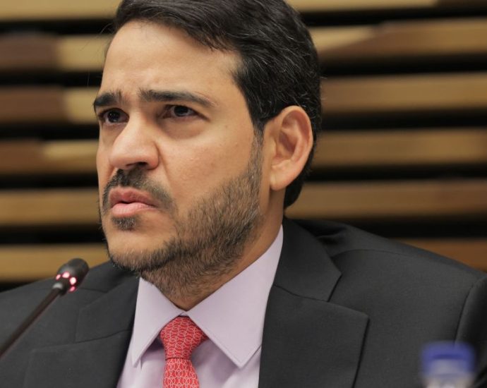 Jorge Messias Intensifica Diálogo com Senadores para Sabatina no STF