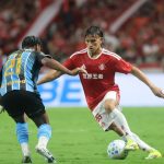 Internacional e Grêmio empatam sem gols em clássico do Brasileirão