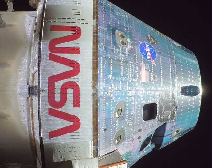 NASA Avança com Missão à Lua, Mas Enfrenta Desafios Estruturais