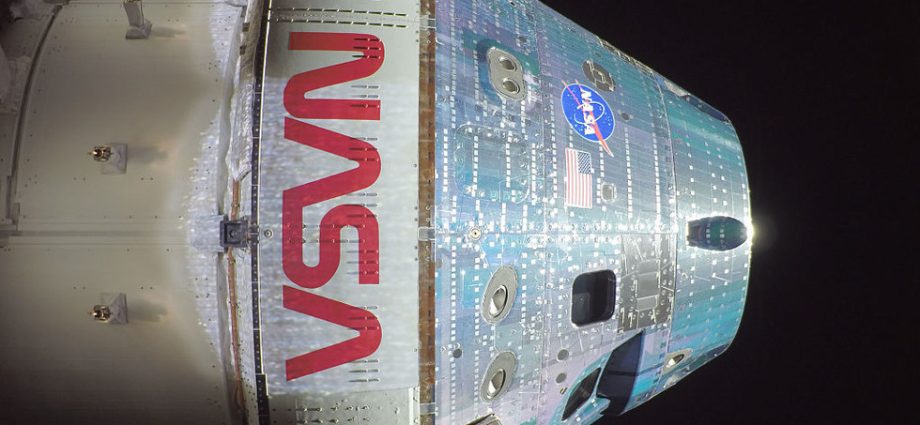 NASA Avança com Missão à Lua, Mas Enfrenta Desafios Estruturais