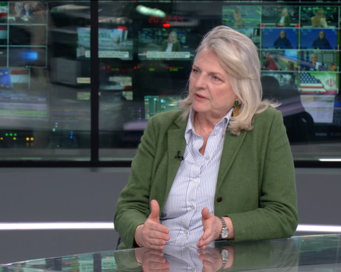 Ex-Ministra Austríaca Aponta Conflito de Interesses nas Eleições Húngaras