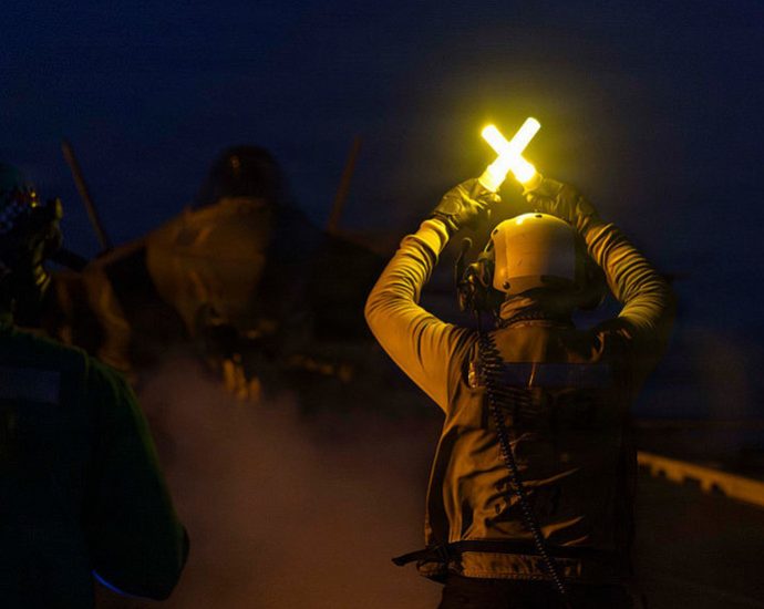 EUA Reduzem Pressão sobre o Irã, Revelando Limites de Poder