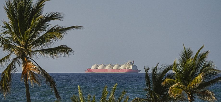 EUA planejam ampliar ações contra embarcações ligadas ao Irã em águas internacionais