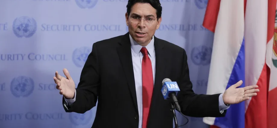 Embaixador de Israel critica França, China e Paquistão por suposto apoio ao Irã