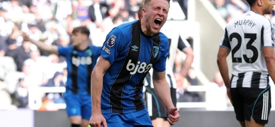 Bournemouth supera Newcastle com gol no fim e mantém aspirações europeias