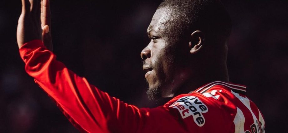 Sunderland denuncia ataque racista contra jogador após vitória na Premier League