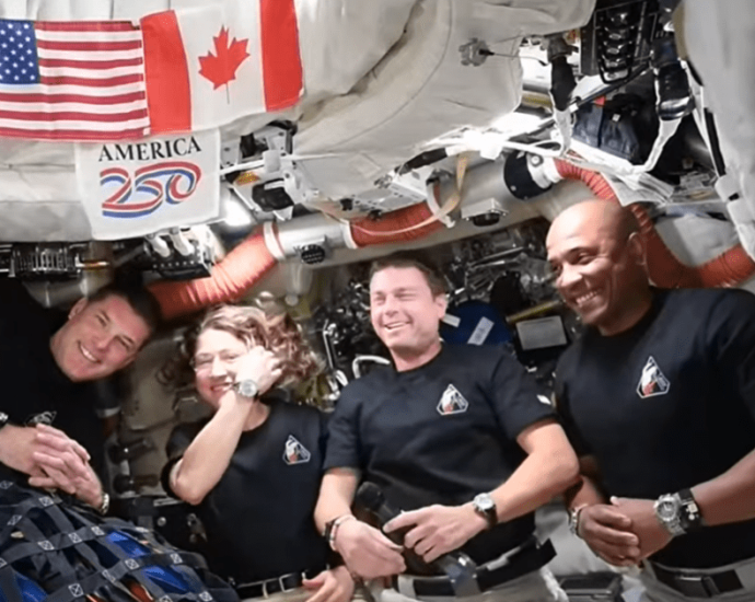 Trump exalta coragem dos astronautas da missão Artemis II