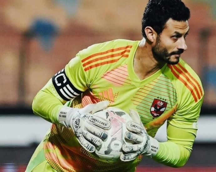 Goleiro do Al-Ahly é suspenso após agressão a árbitro