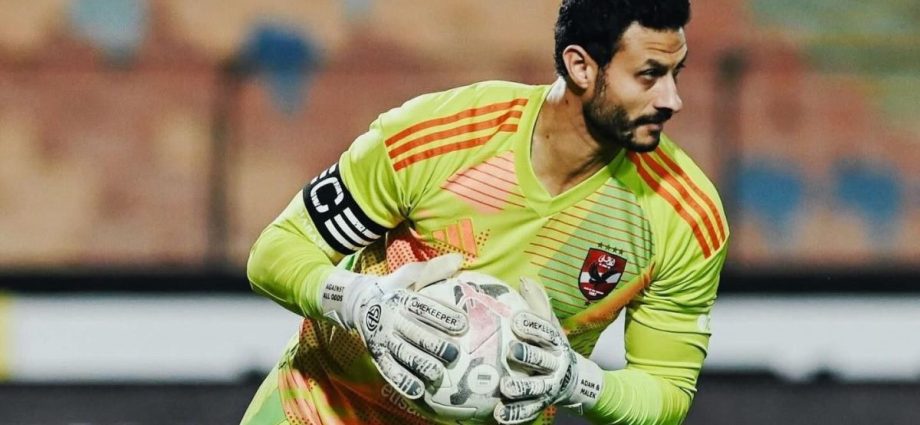 Goleiro do Al-Ahly é suspenso após agressão a árbitro
