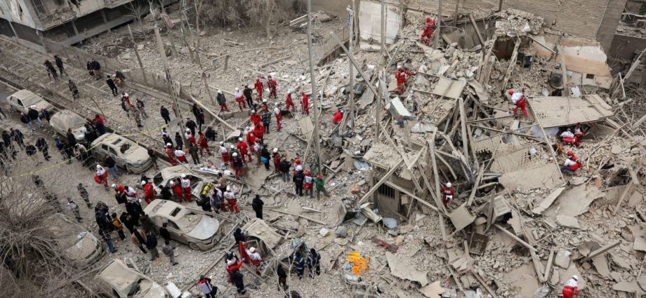 Ataque Aéreo Danifica Universidade em Teerã, Segundo Crescente Vermelho