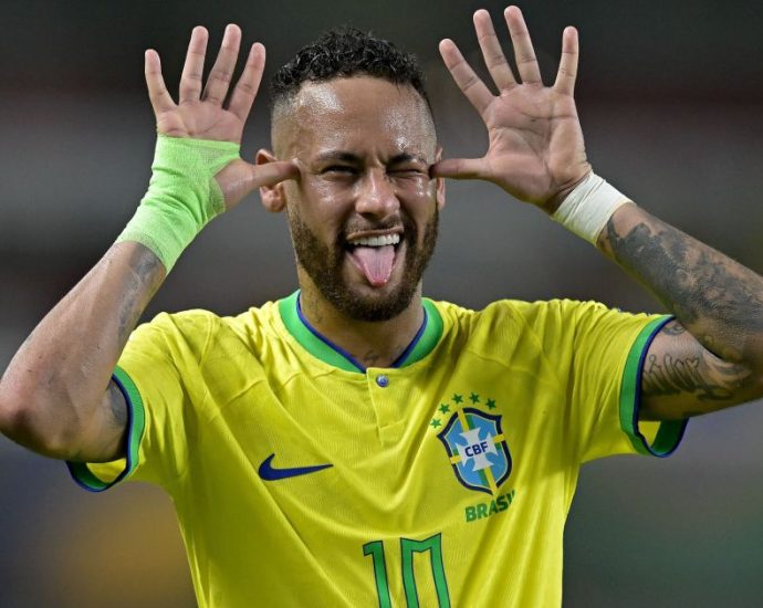 Opiniões sobre Neymar na Copa estão ligadas a posicionamentos políticos, revela pesquisa