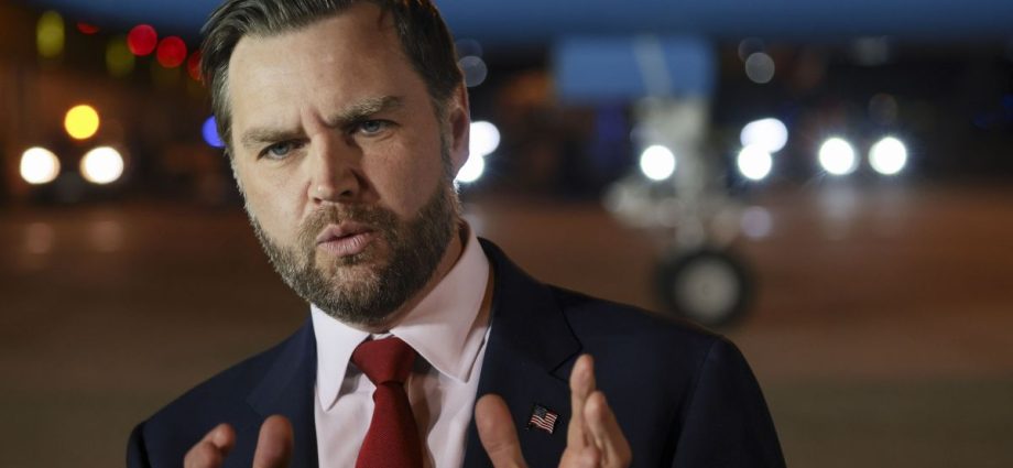 Vice-presidente dos EUA é elogiado por papel nas negociações entre EUA e Irã, afirma fonte paquistanesa