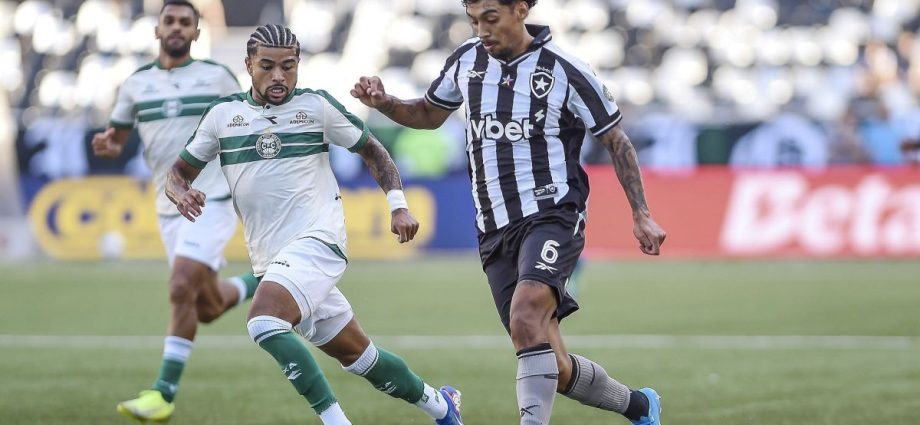 Botafogo e Coritiba protagonizam empate emocionante no Brasileirão