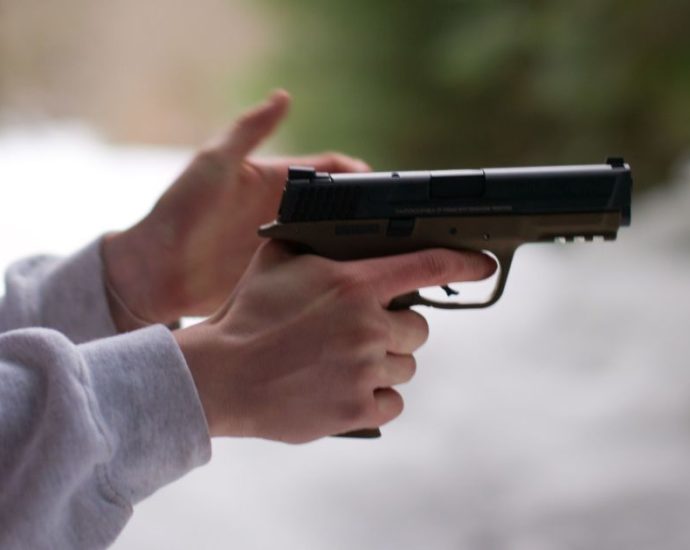 Polícia Civil investiga latrocínio de médico e esposa em Navegantes, SC