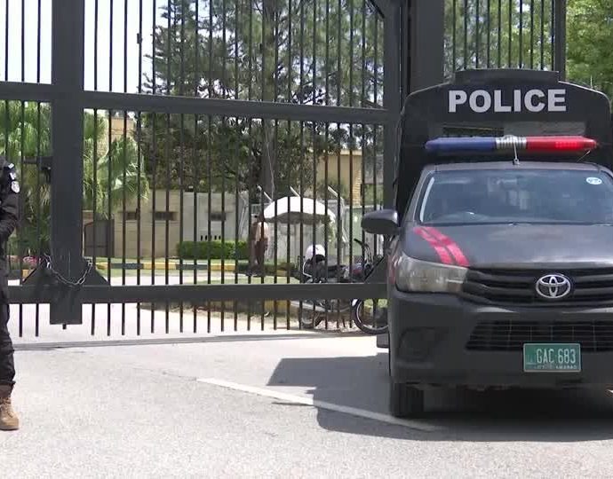 Paquistão Institui Feriado e Intensifica Segurança para Negociações de Paz